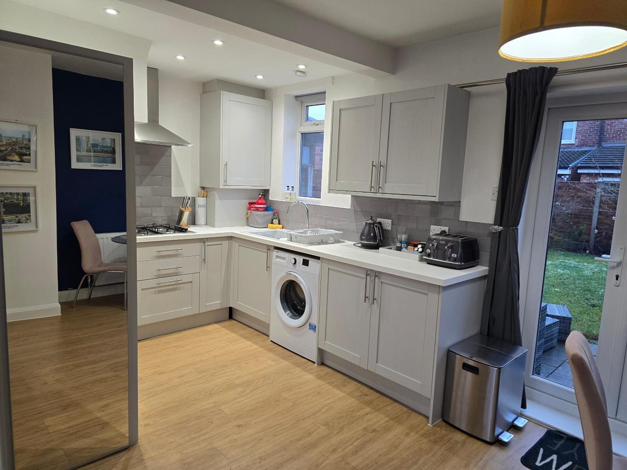 The Heart - Cosy 3 Bedroom House With Double Driveway And Garden In 曼彻斯特 外观 照片